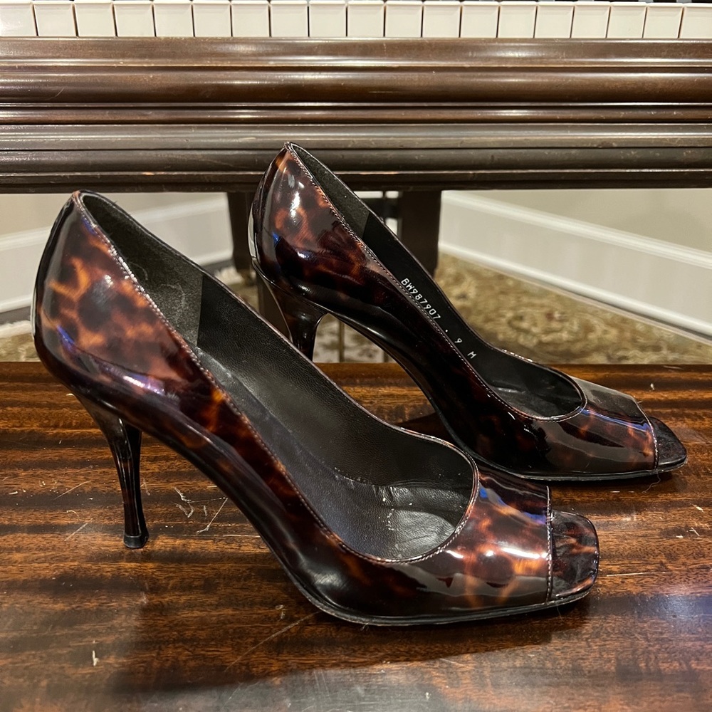 Stuart Weitzman Tourtoise patent heels